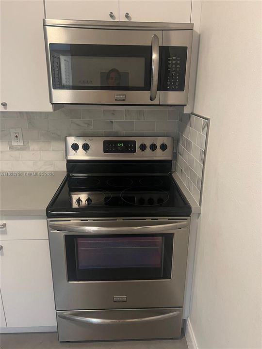 В аренду: $1,800 (1 спален, 1 ванн, 712 Квадратных фут)