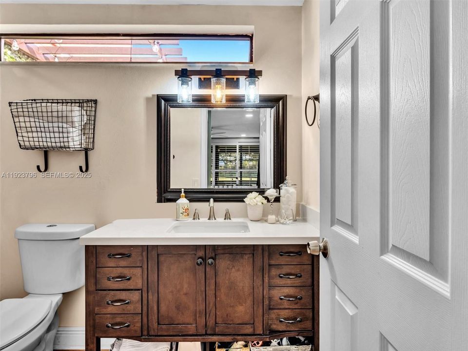 На продажу: $465,000 (3 спален, 2 ванн, 1299 Квадратных фут)