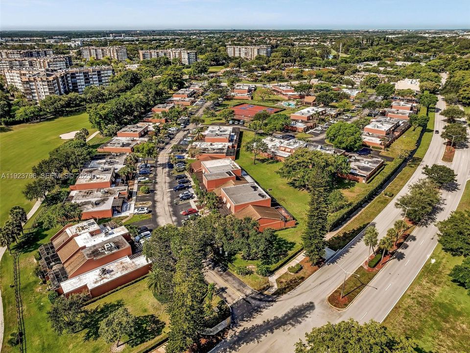 На продажу: $465,000 (3 спален, 2 ванн, 1299 Квадратных фут)