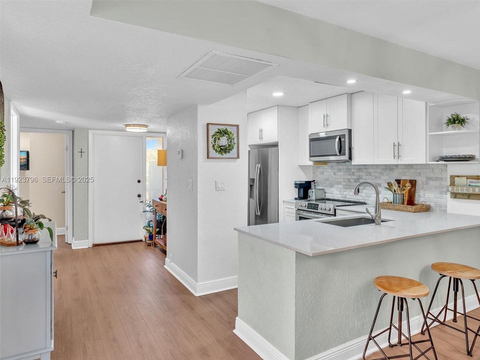 На продажу: $465,000 (3 спален, 2 ванн, 1299 Квадратных фут)