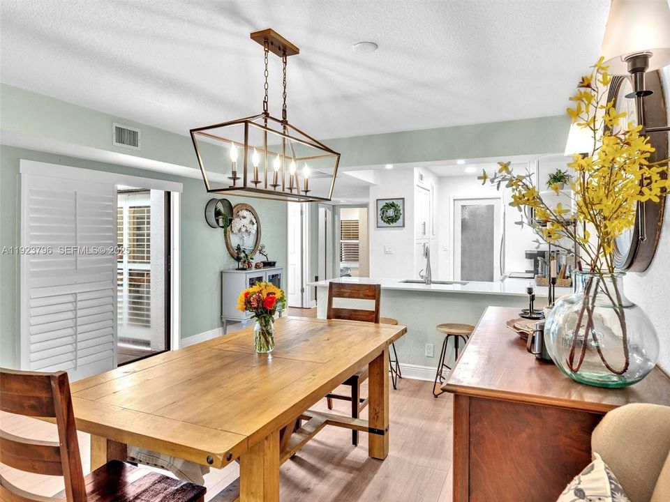 На продажу: $465,000 (3 спален, 2 ванн, 1299 Квадратных фут)