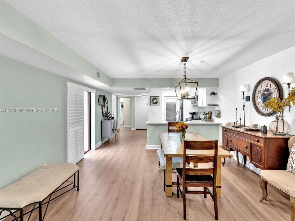 На продажу: $465,000 (3 спален, 2 ванн, 1299 Квадратных фут)