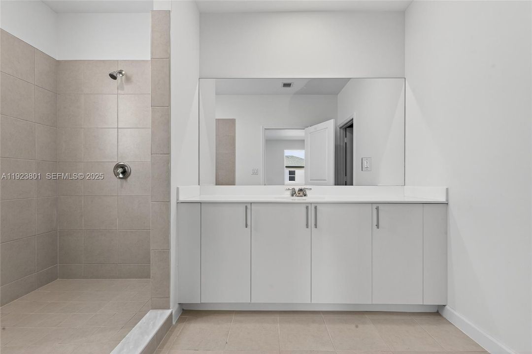 For Rent: $3,850 (5 beds, 3 baths, 0 Square Feet)