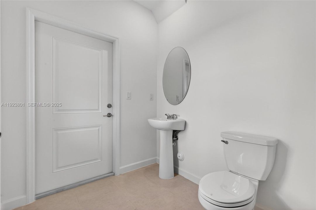 For Rent: $3,850 (5 beds, 3 baths, 0 Square Feet)