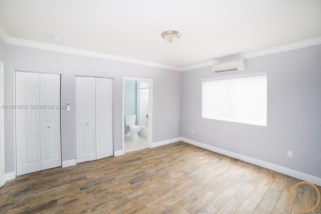 出租: $1,625 (0 贝兹, 1 浴室, 335 平方英尺)