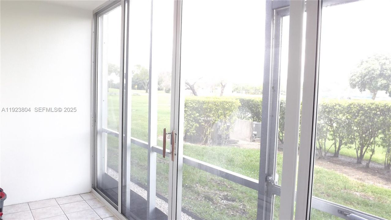 For Sale: $210,000 (2 beds, 2 baths, 1192 Square Feet)