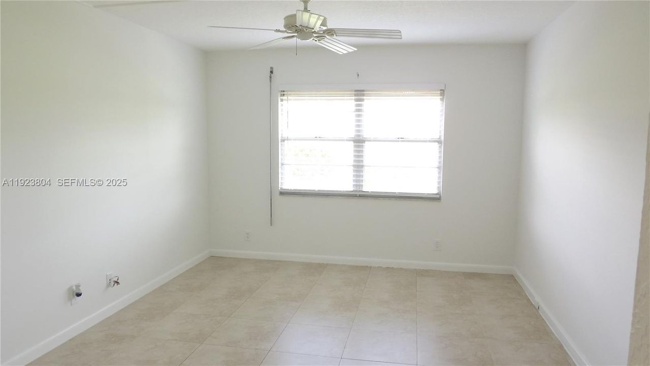 For Sale: $210,000 (2 beds, 2 baths, 1192 Square Feet)
