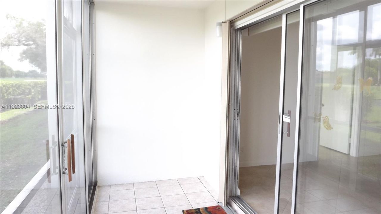 For Sale: $210,000 (2 beds, 2 baths, 1192 Square Feet)