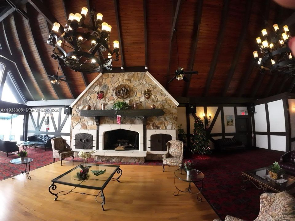 For Rent: $1,550 (1 beds, 1 baths, 800 Square Feet)