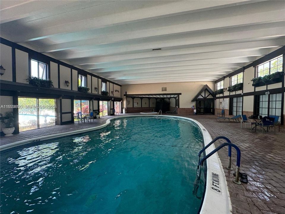 For Rent: $1,550 (1 beds, 1 baths, 800 Square Feet)