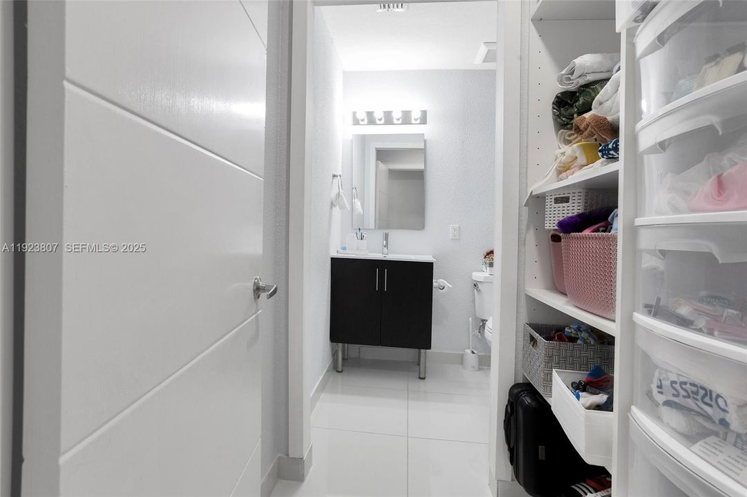 For Rent: $2,800 (4 beds, 3 baths, 1434 Square Feet)