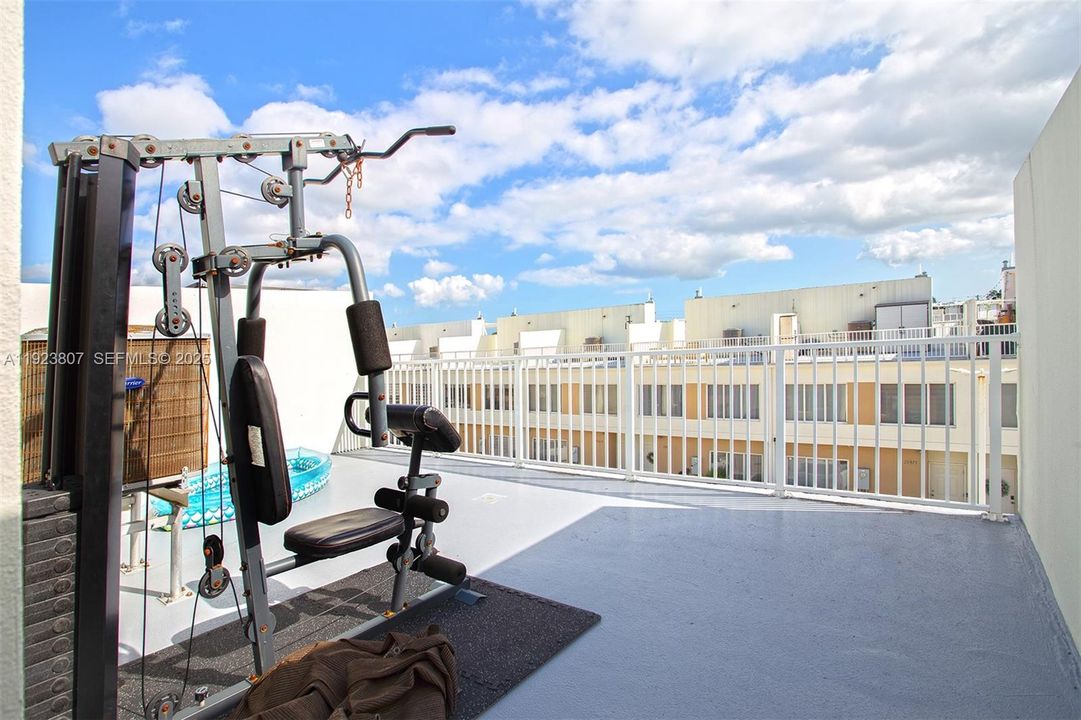 For Rent: $2,800 (4 beds, 3 baths, 1434 Square Feet)