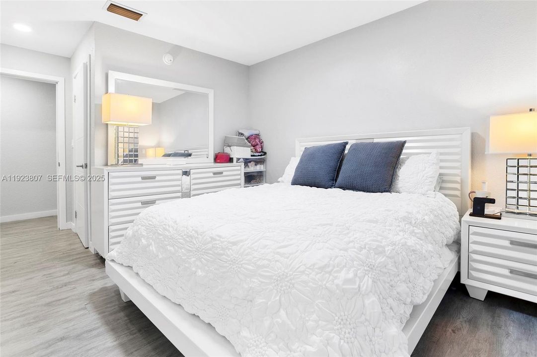 For Rent: $2,800 (4 beds, 3 baths, 1434 Square Feet)