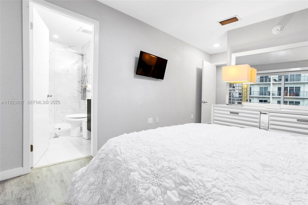 For Rent: $2,800 (4 beds, 3 baths, 1434 Square Feet)