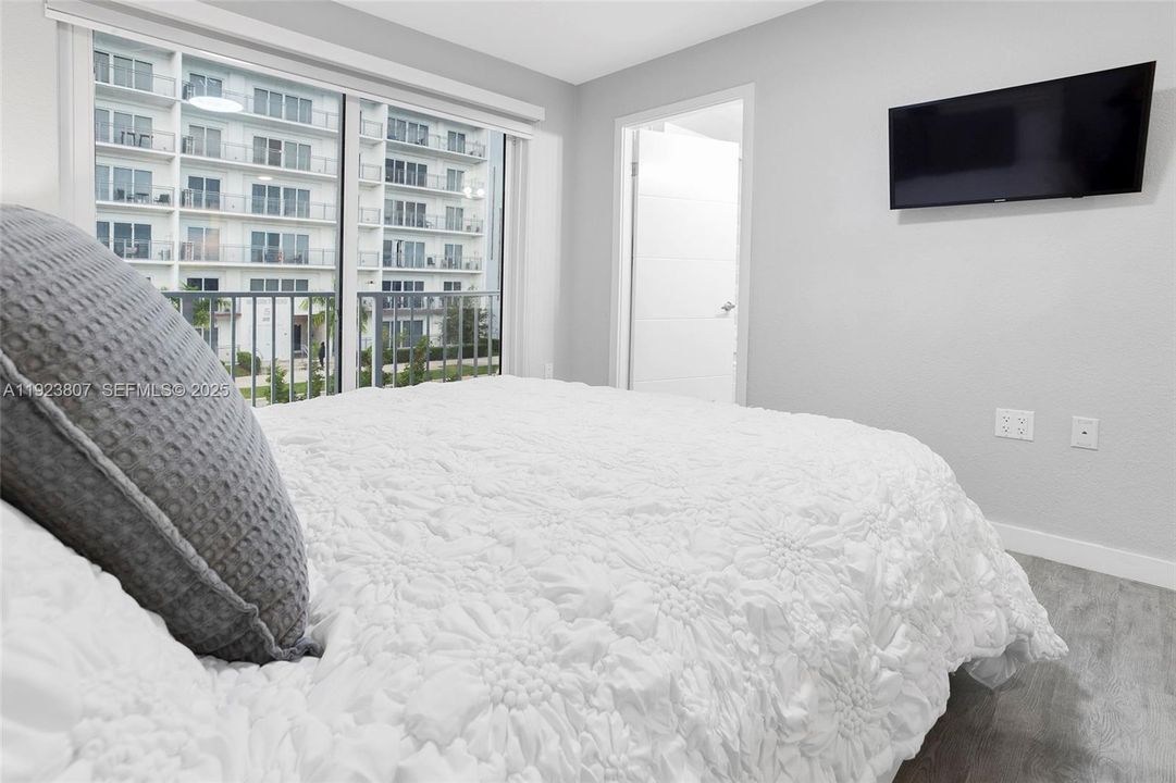 For Rent: $2,800 (4 beds, 3 baths, 1434 Square Feet)