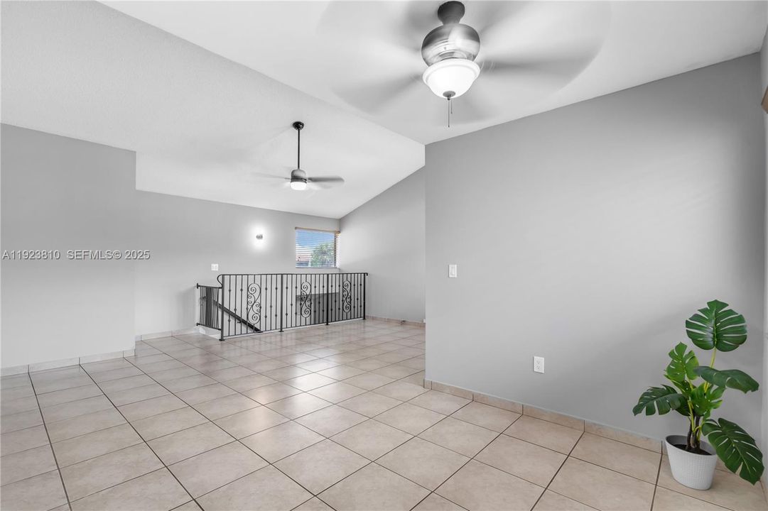 For Rent: $3,000 (3 beds, 2 baths, 1130 Square Feet)