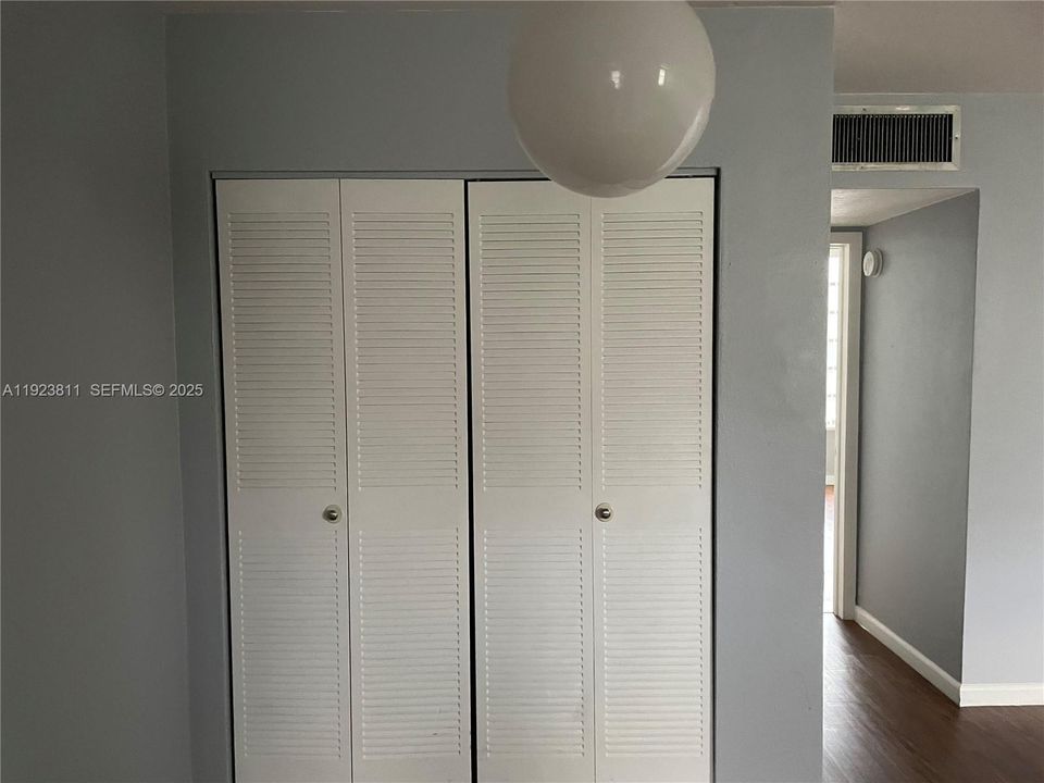 For Rent: $1,550 (1 beds, 1 baths, 617 Square Feet)