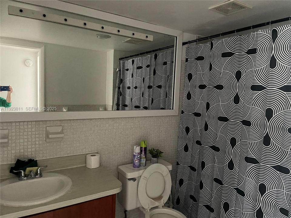 For Rent: $1,550 (1 beds, 1 baths, 617 Square Feet)