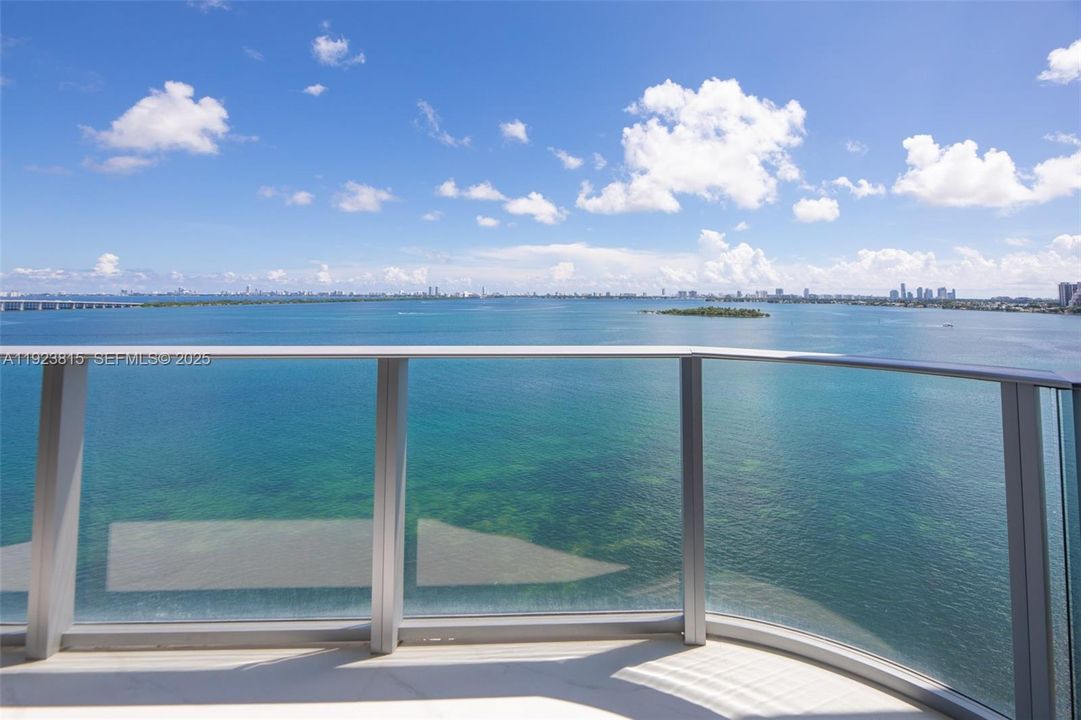 For Rent: $8,600 (3 beds, 3 baths, 1618 Square Feet)