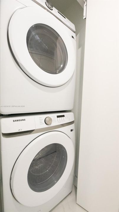 For Rent: $8,600 (3 beds, 3 baths, 1618 Square Feet)