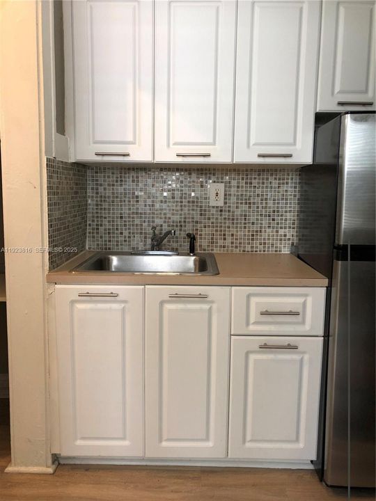 For Rent: $1,495 (0 beds, 1 baths, 275 Square Feet)