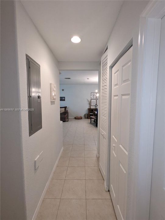 出租: $3,000 (3 贝兹, 2 浴室, 1426 平方英尺)