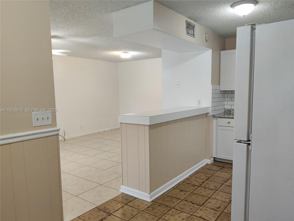 В аренду: $1,925 (2 спален, 1 ванн, 850 Квадратных фут)