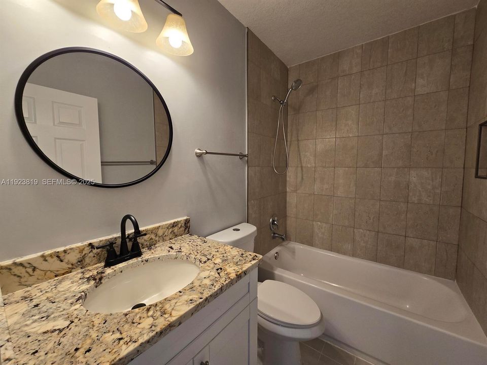 En Renta: $2,600 (3 camas, 2 baños, 1560 Pies cuadrados)