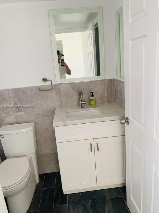 На продажу: $525,000 (2 спален, 1 ванн, 983 Квадратных фут)