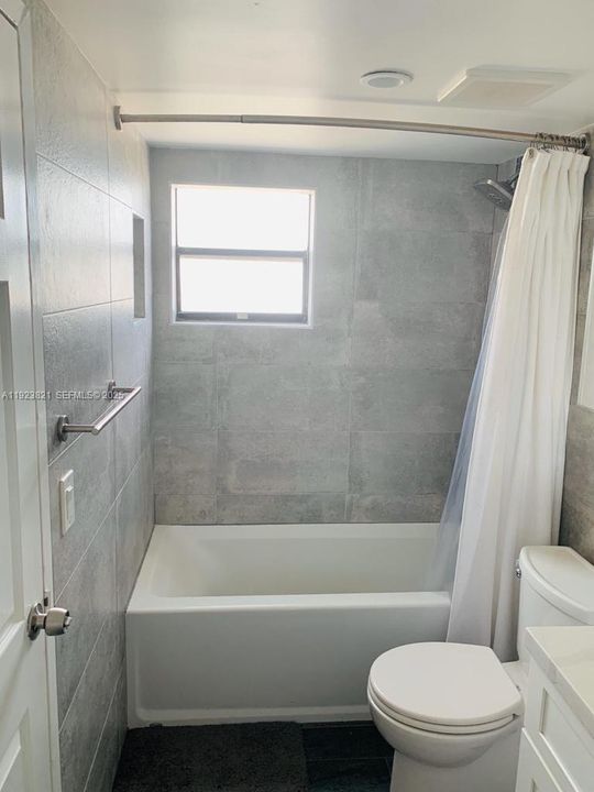 На продажу: $525,000 (2 спален, 1 ванн, 983 Квадратных фут)