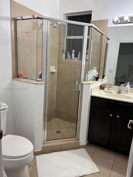 For Rent: $1,750 (0 beds, 1 baths, 2312 Square Feet)