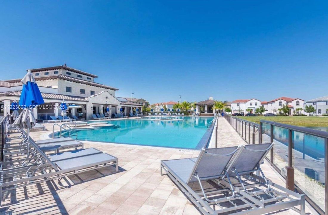 For Rent: $1,750 (0 beds, 1 baths, 2312 Square Feet)