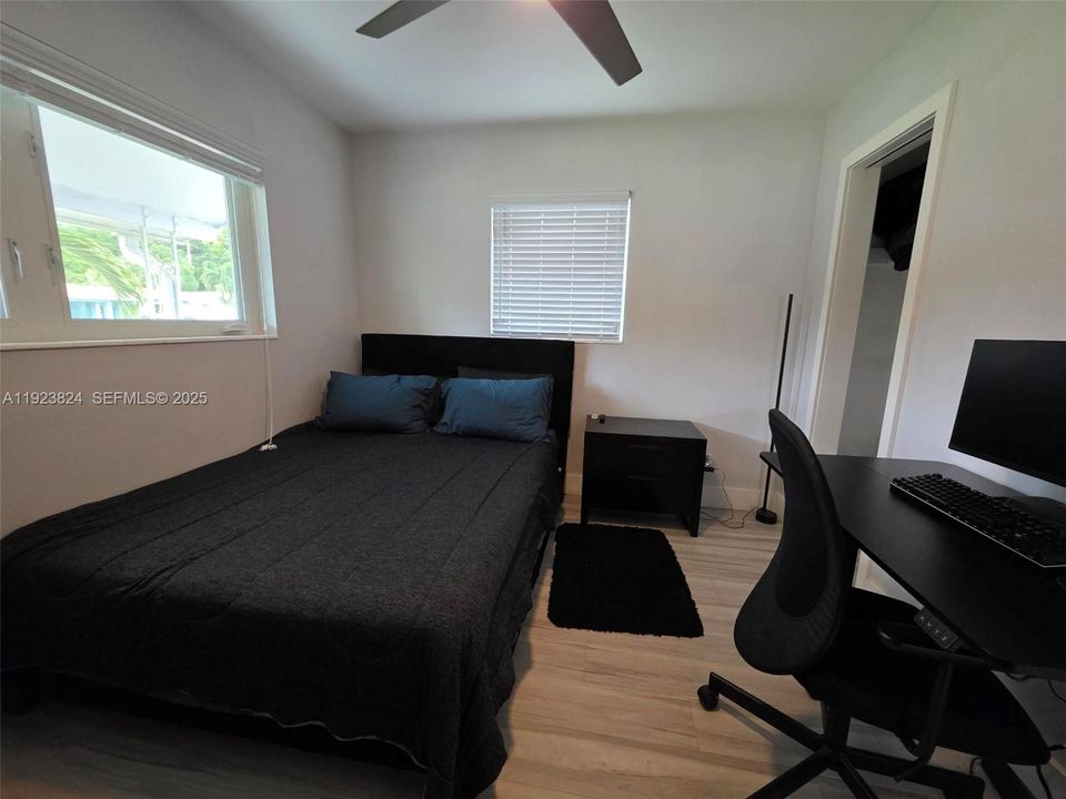 For Rent: $3,300 (3 beds, 2 baths, 982 Square Feet)