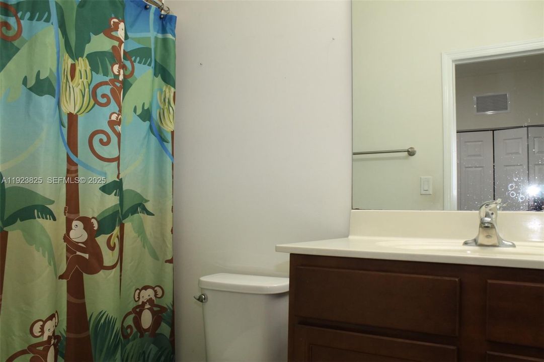 For Rent: $2,999 (3 beds, 2 baths, 1549 Square Feet)