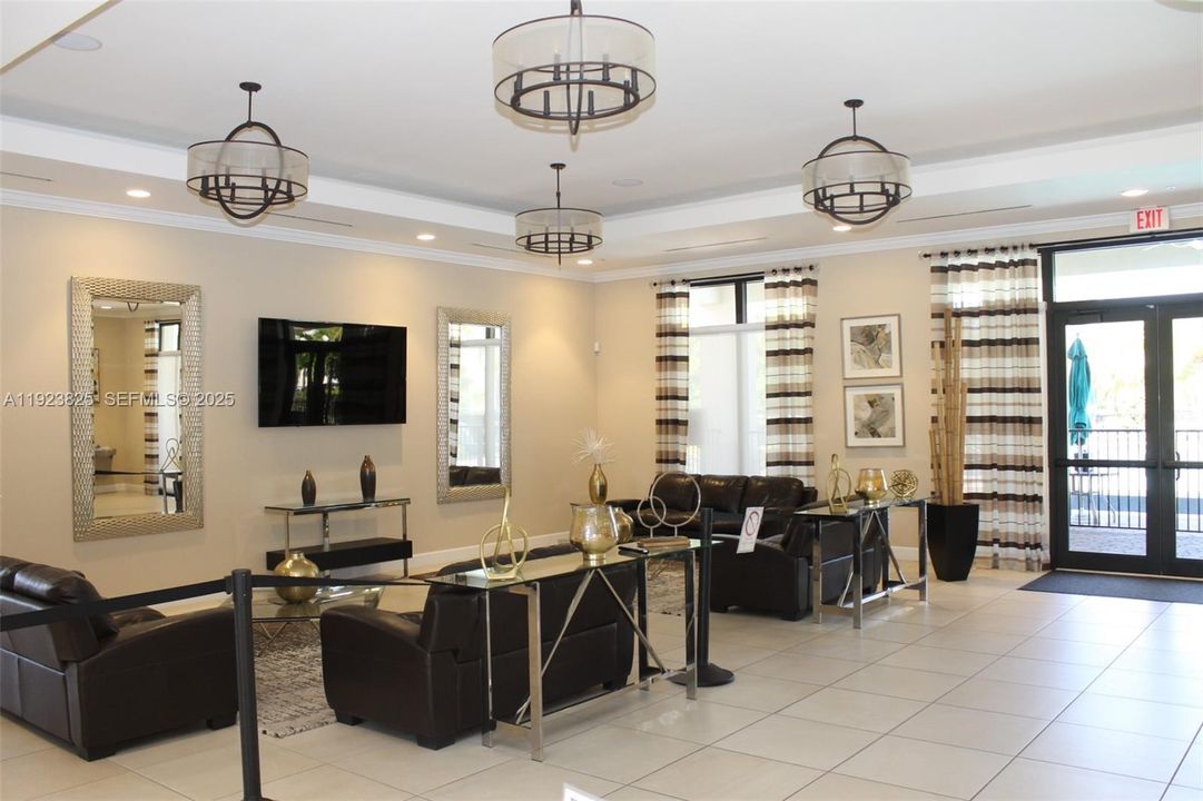 For Rent: $2,999 (3 beds, 2 baths, 1549 Square Feet)