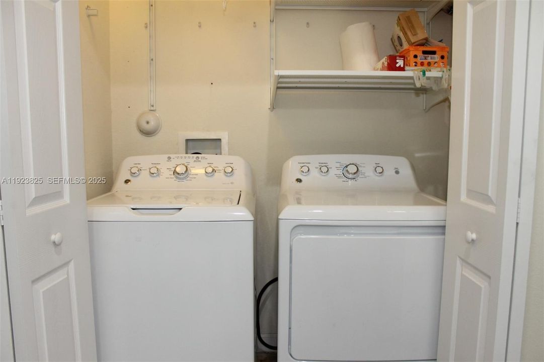 For Rent: $2,999 (3 beds, 2 baths, 1549 Square Feet)