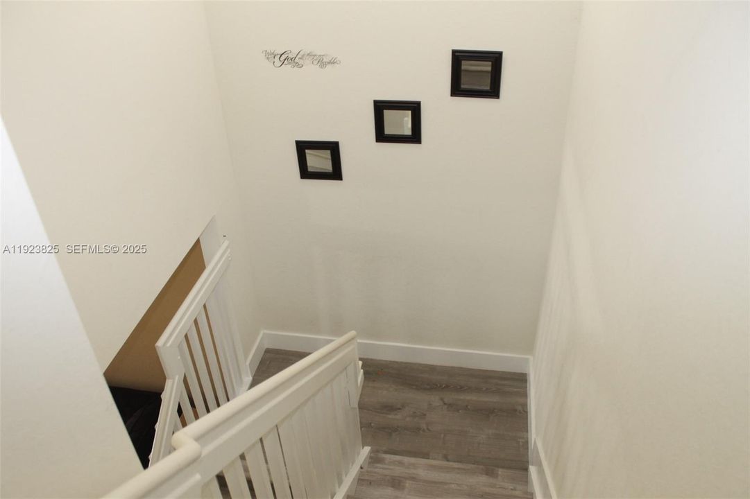 For Rent: $2,999 (3 beds, 2 baths, 1549 Square Feet)