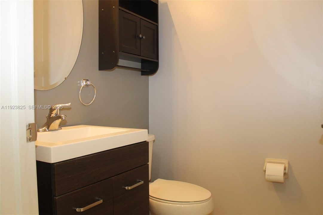 For Rent: $2,999 (3 beds, 2 baths, 1549 Square Feet)