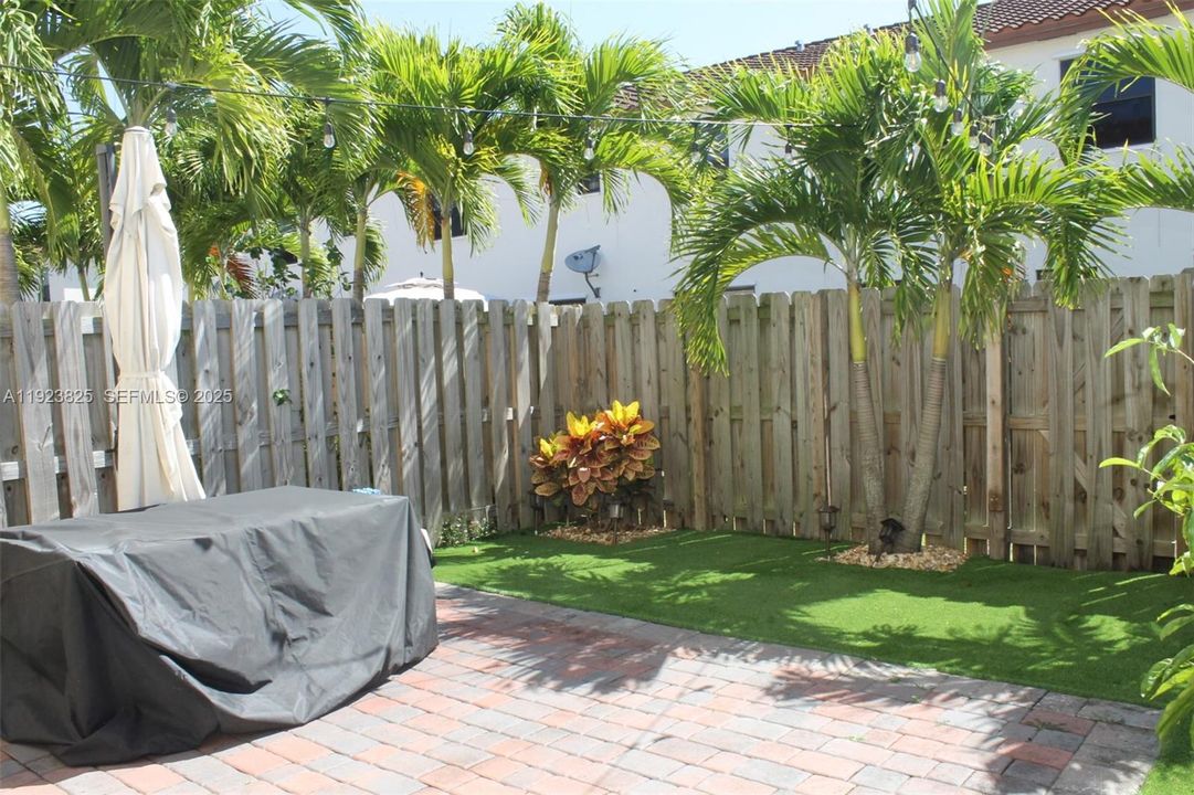 For Rent: $2,999 (3 beds, 2 baths, 1549 Square Feet)