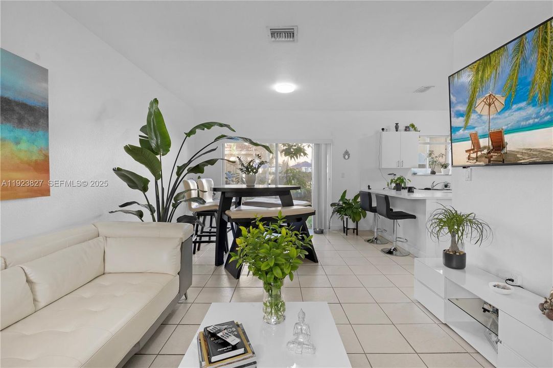 На продажу: $425,000 (3 спален, 2 ванн, 1295 Квадратных фут)