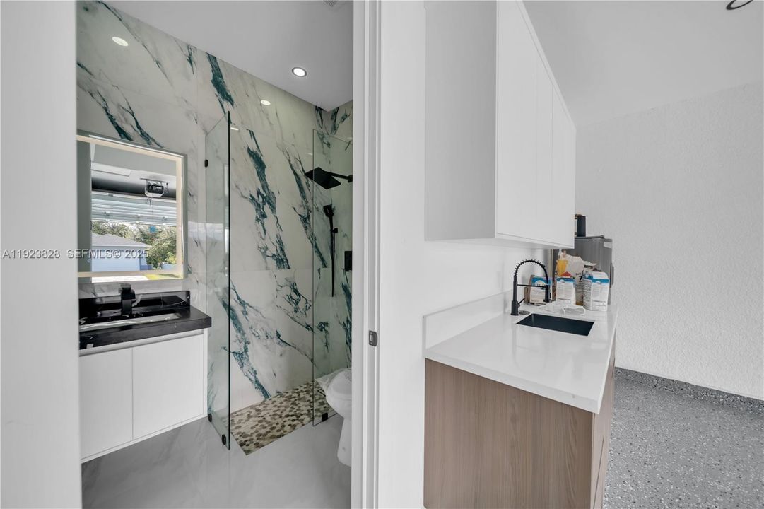 На продажу: $379,900 (3 спален, 3 ванн, 0 Квадратных фут)