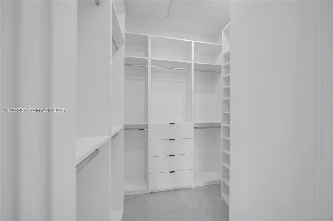 На продажу: $379,900 (3 спален, 3 ванн, 0 Квадратных фут)