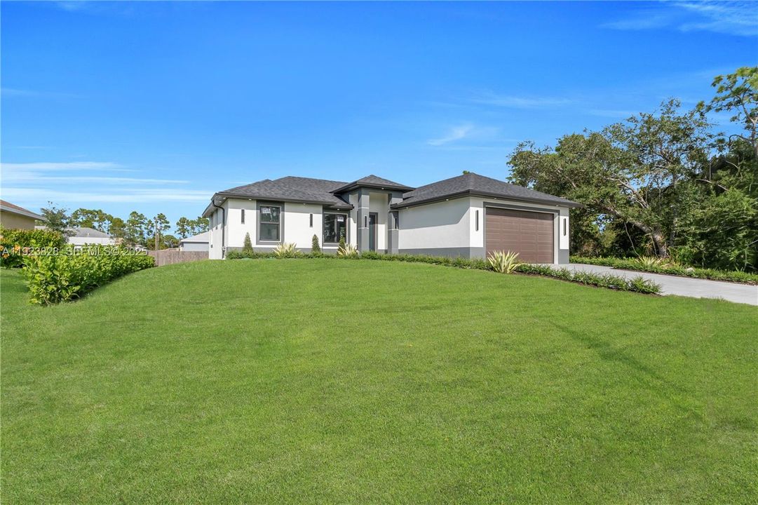 На продажу: $379,900 (3 спален, 3 ванн, 0 Квадратных фут)