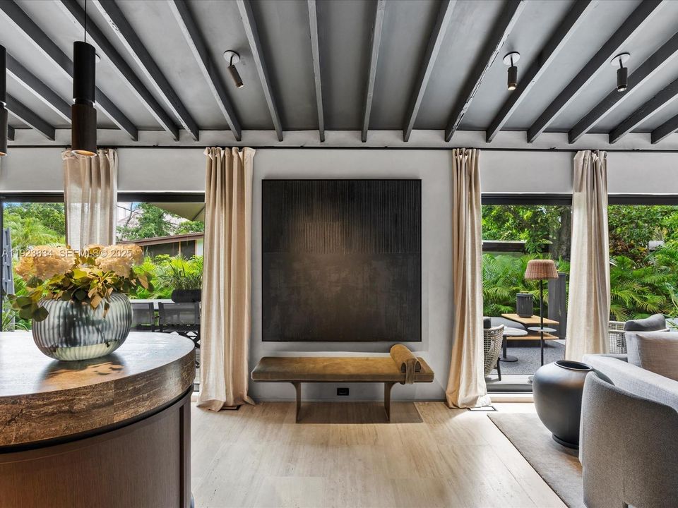 For Sale: $2,480,000 (2 beds, 3 baths, 1094 Square Feet)