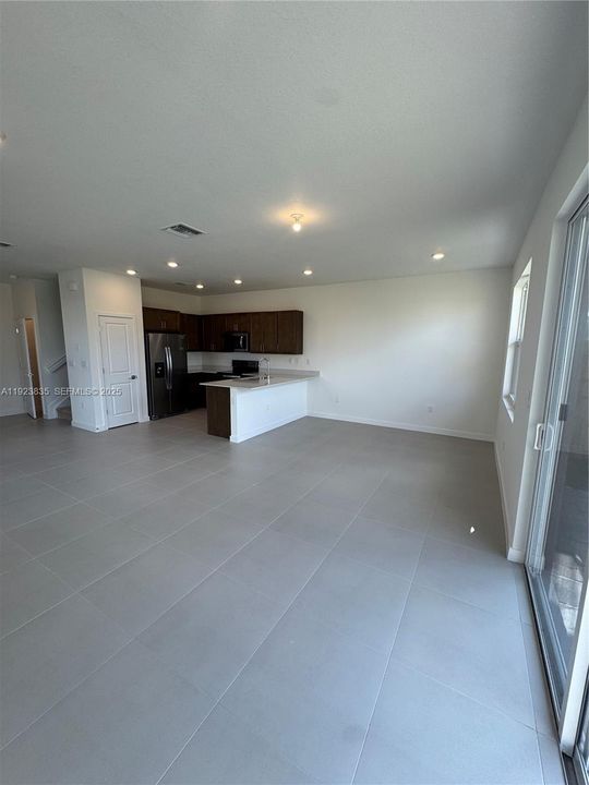 В аренду: $3,600 (4 спален, 3 ванн, 0 Квадратных фут)