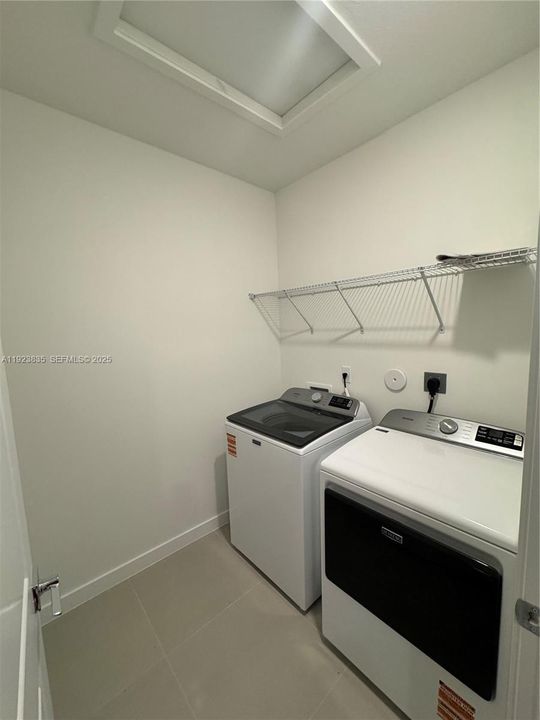 В аренду: $3,600 (4 спален, 3 ванн, 0 Квадратных фут)