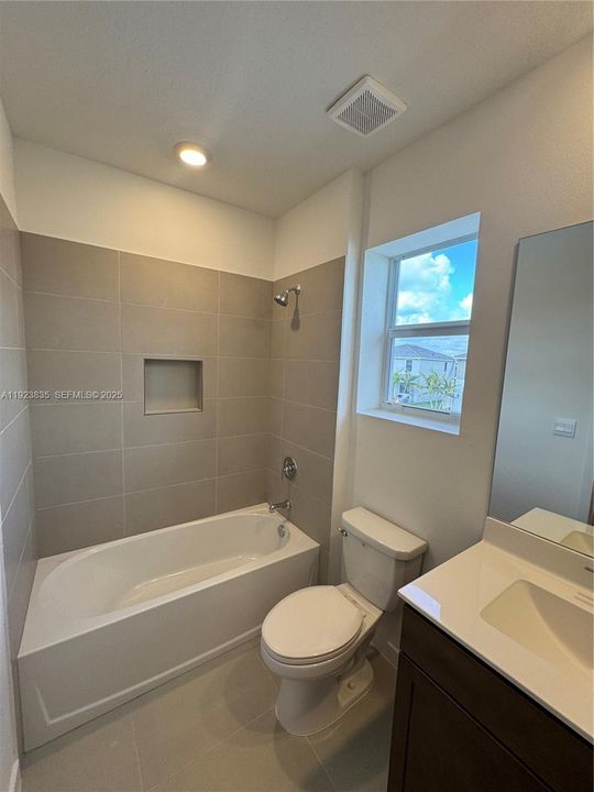 В аренду: $3,600 (4 спален, 3 ванн, 0 Квадратных фут)