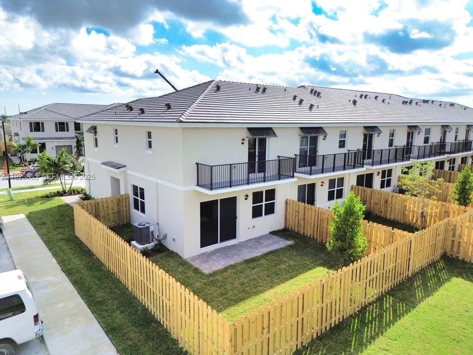 For Rent: $3,600 (4 beds, 3 baths, 0 Square Feet)