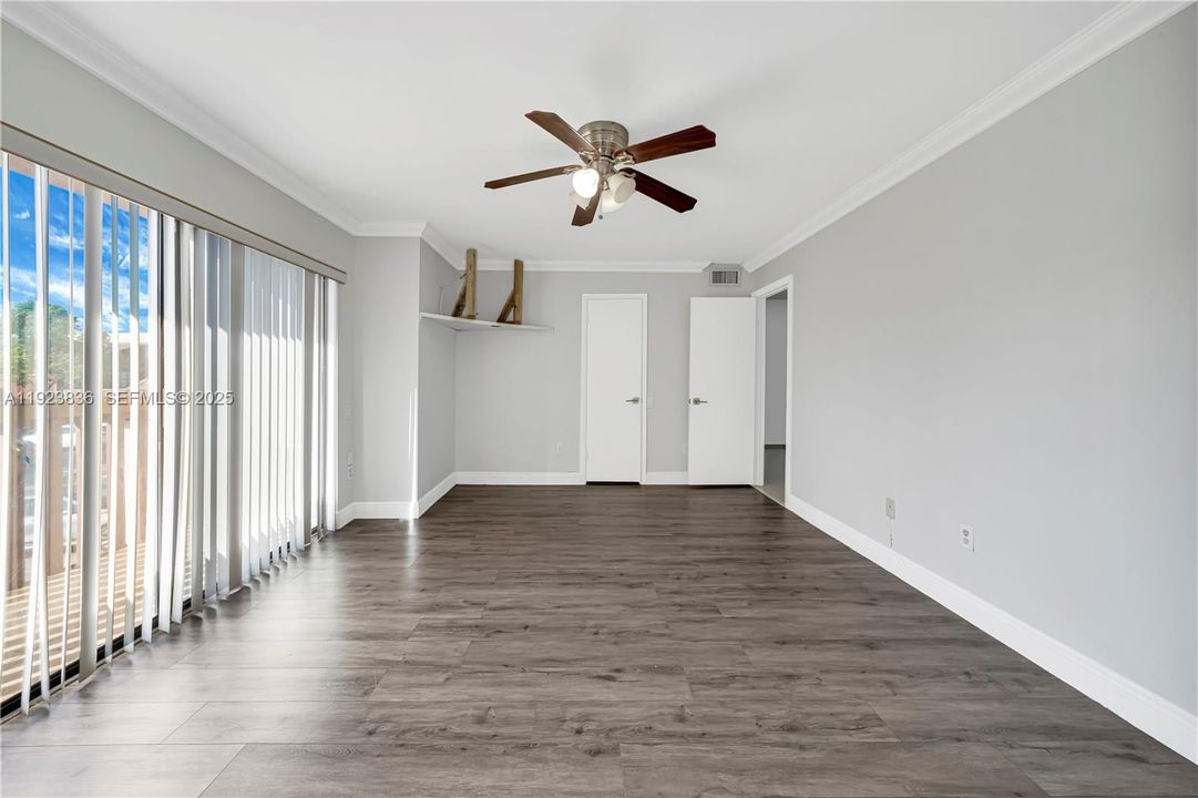 For Rent: $2,600 (2 beds, 2 baths, 1330 Square Feet)