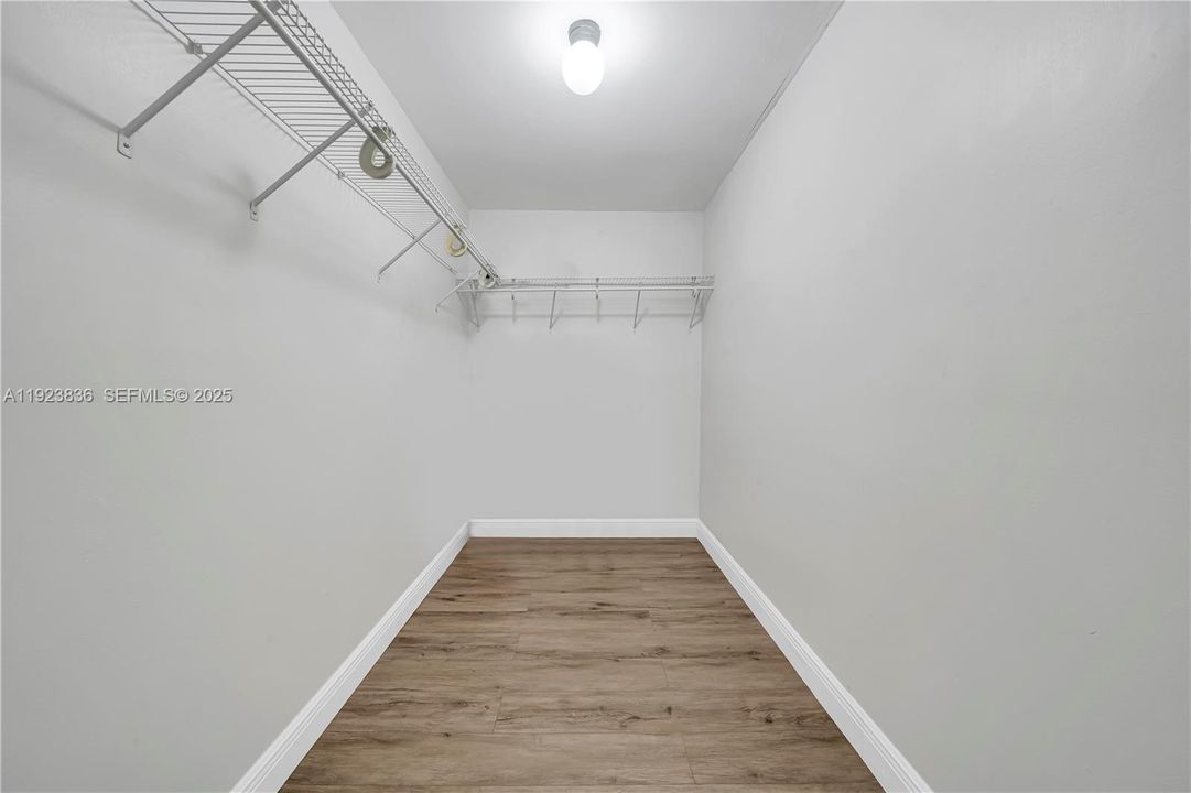 For Rent: $2,600 (2 beds, 2 baths, 1330 Square Feet)